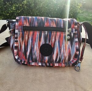 Kipling Small Purse in Coral, Navy & White Print